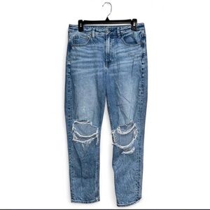 American Eagle Women’s Distressed Strigid Denim Ripped Mom Jeans Size 6 Short